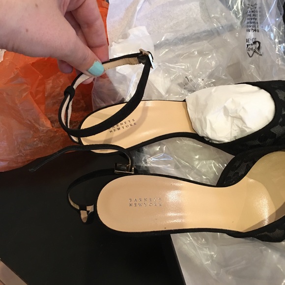 Barney’s ankle strap lace pumps - Picture 8 of 13